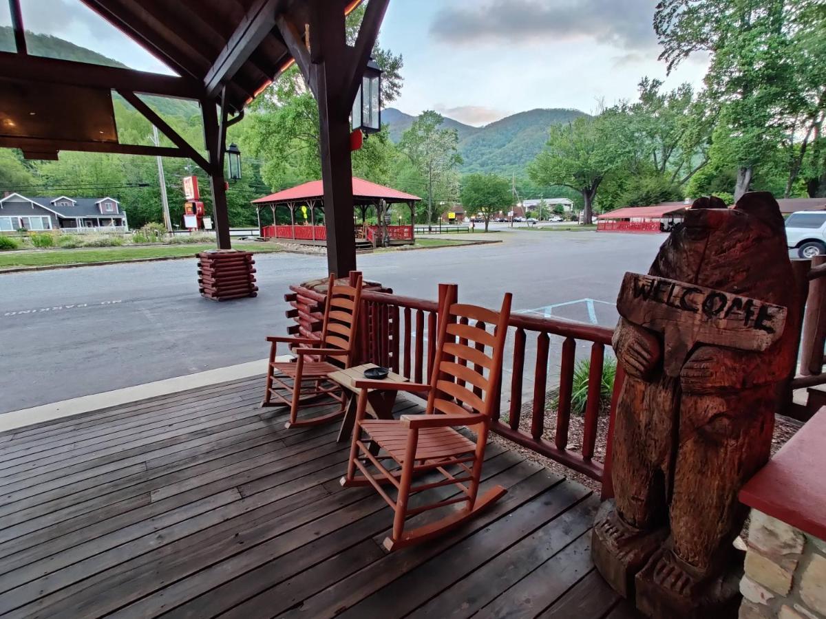 Smoky Falls Lodge Мегги-Вэлли Экстерьер фото