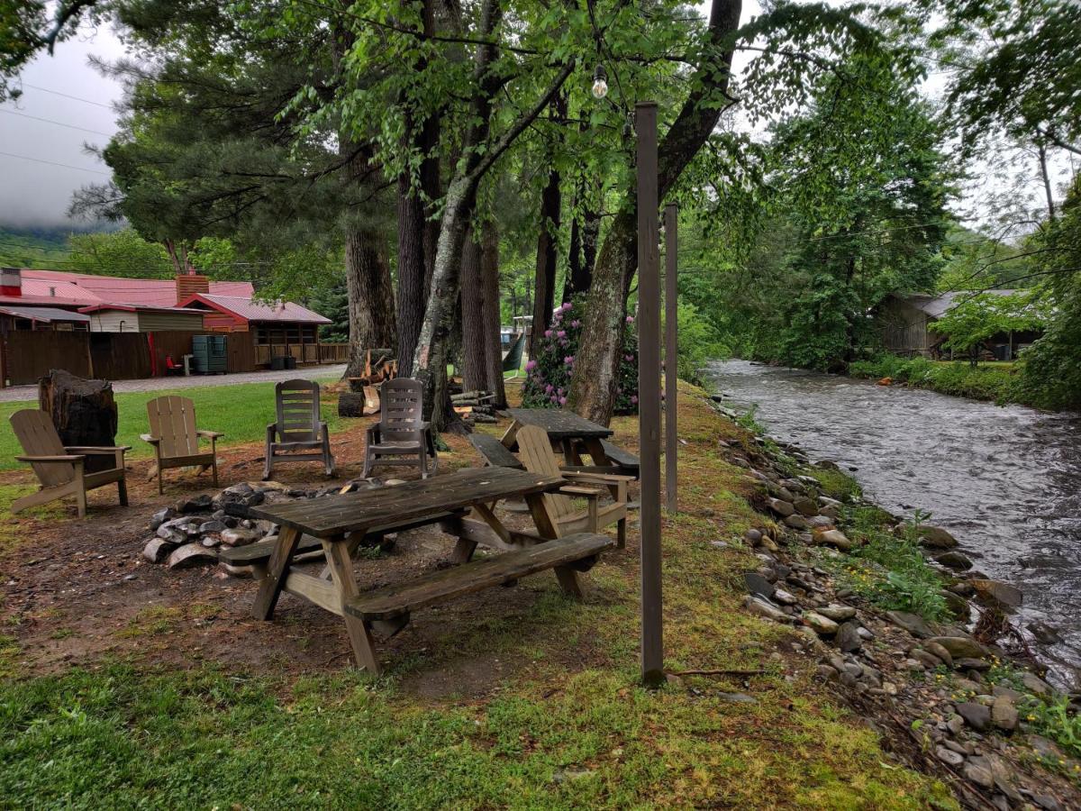 Smoky Falls Lodge Мегги-Вэлли Экстерьер фото